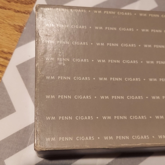 . Vintage Wm Penn Cigar Box - Picture 6 of 9